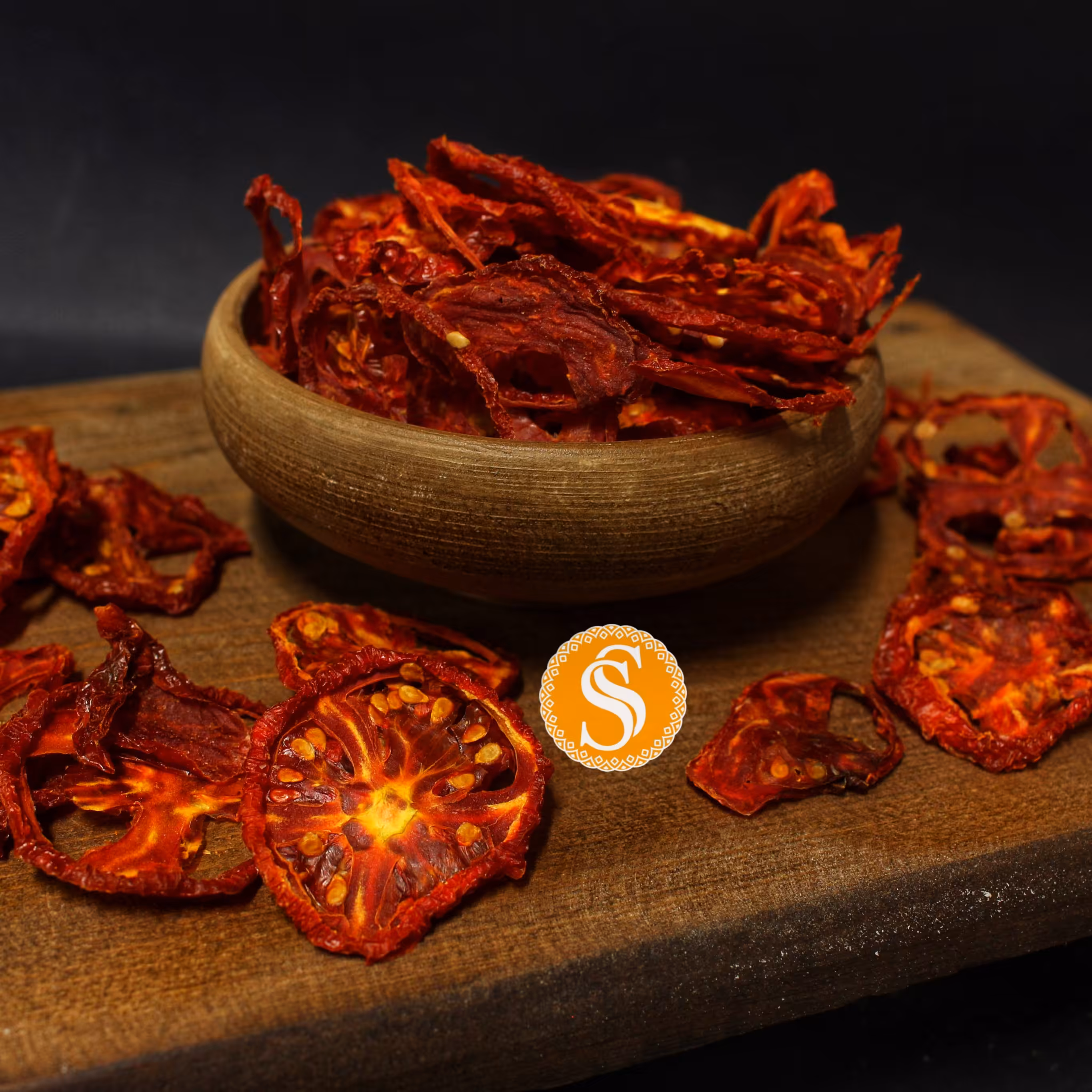 گوجه خشک اعلا 100  گرمی با بسته بندی لاکچری 