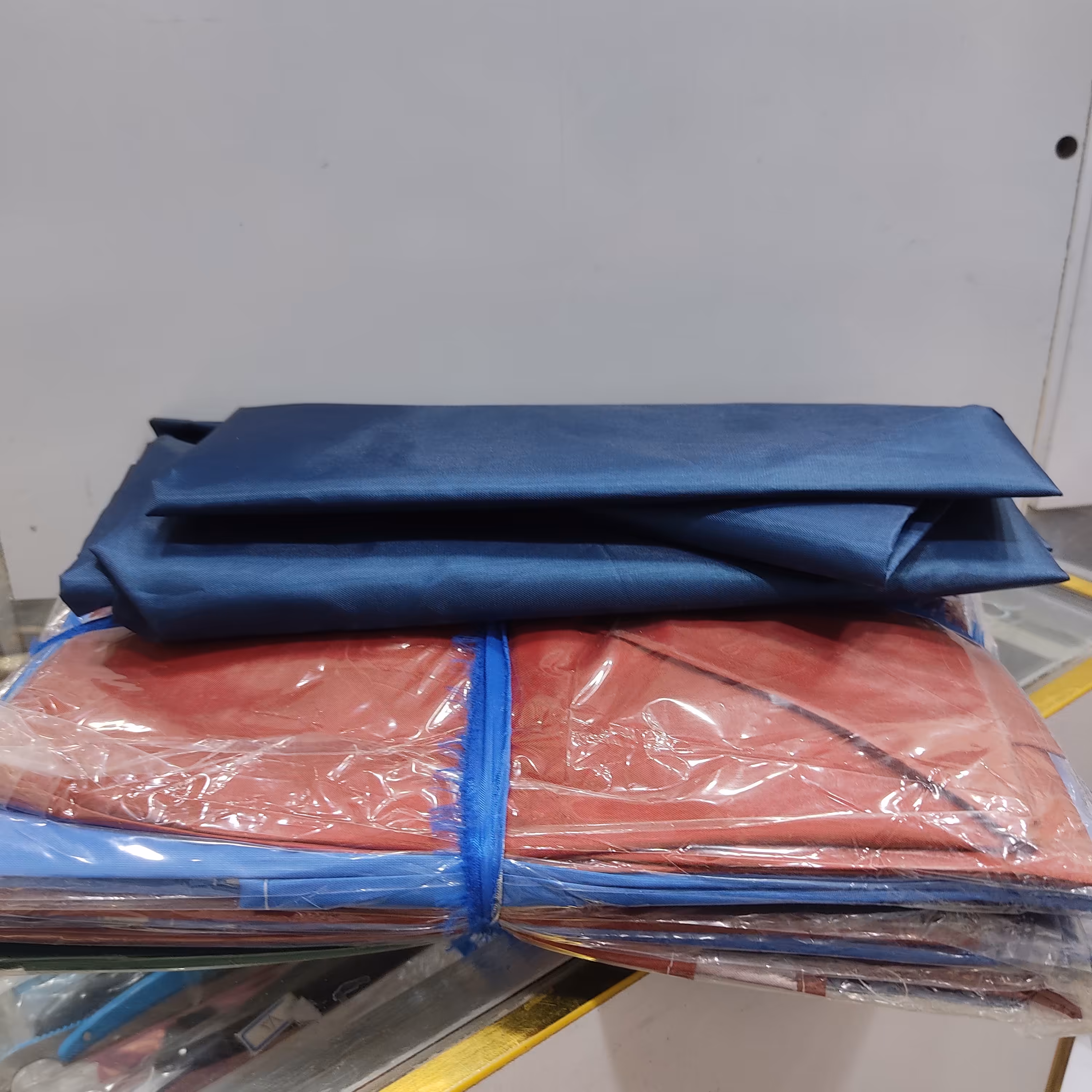 پیش بند آرایشگاهی