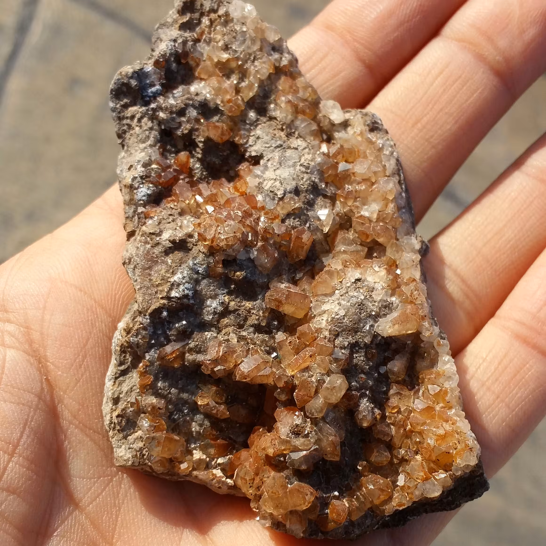 نمونه فوق کلکسیونی آنالیسم پر بلور روی بستر  محشر بسیاار زیبا 100 در 100 طبیعی خارق العاده و تک
کد 8375