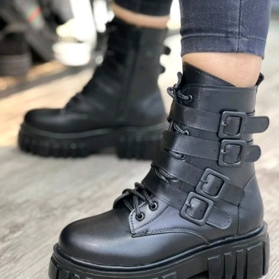 بوت زنانه چهار سگک
