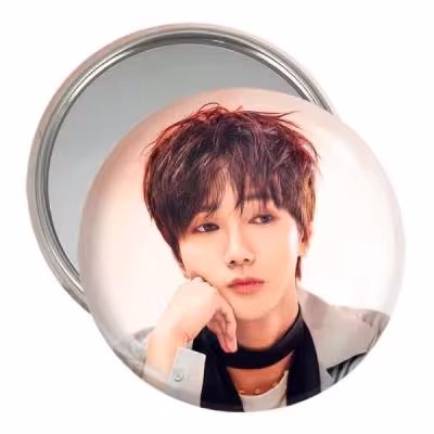 آینه جیبی خندالو مدل یسونگ گروه سوپر جونیور Super Junior کد 21482