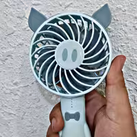 پنکه عروسکی قابل حمل پرتاب باد عالی قابل استفاده در2حالت دستی و رومیزی