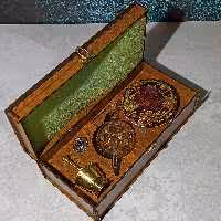 جعبه چوبی به همراه یک مثقال زعفران سوپر نگین سارنیا