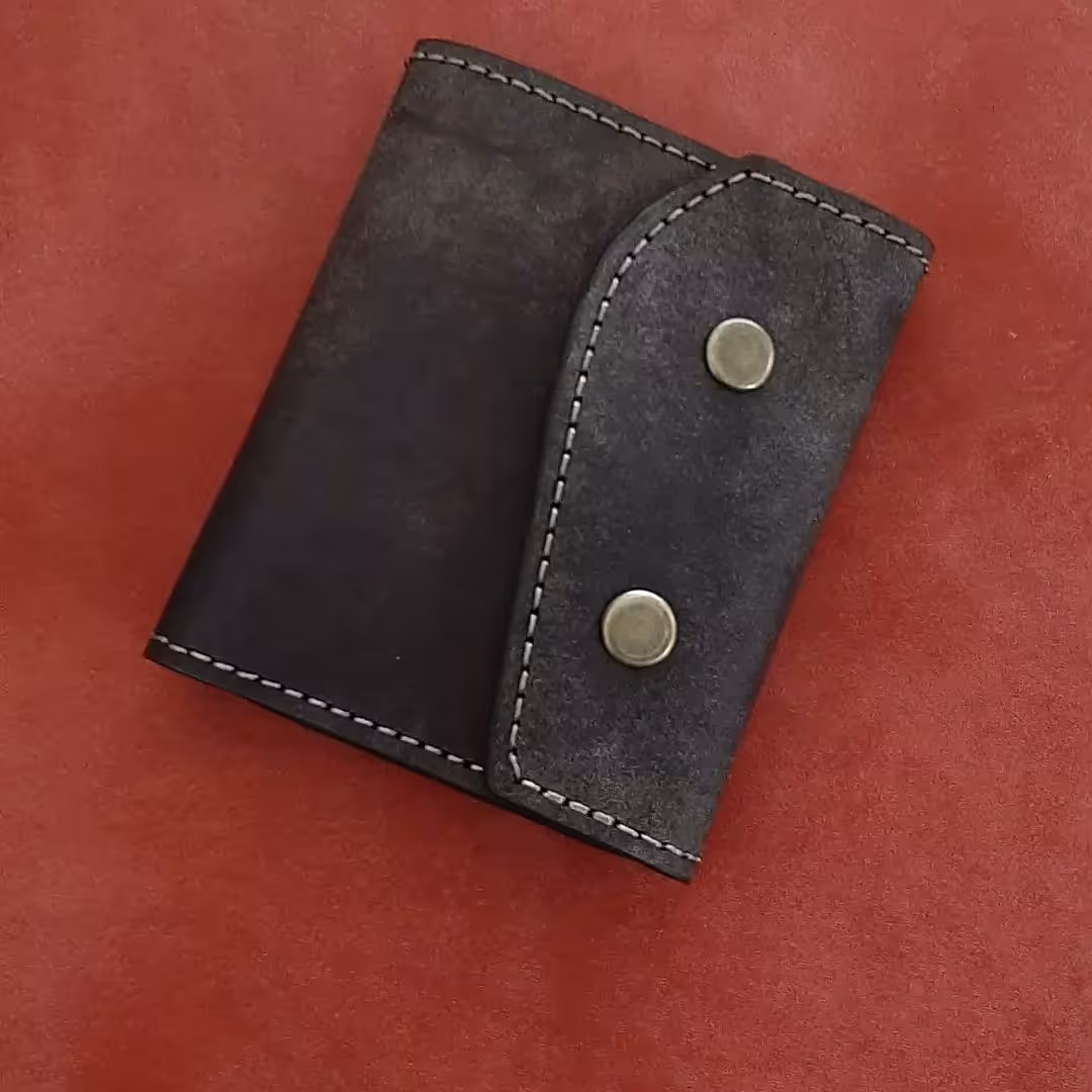 کیف پول چرم گاوی دست دوز رنگش به دلخواه خودتونه