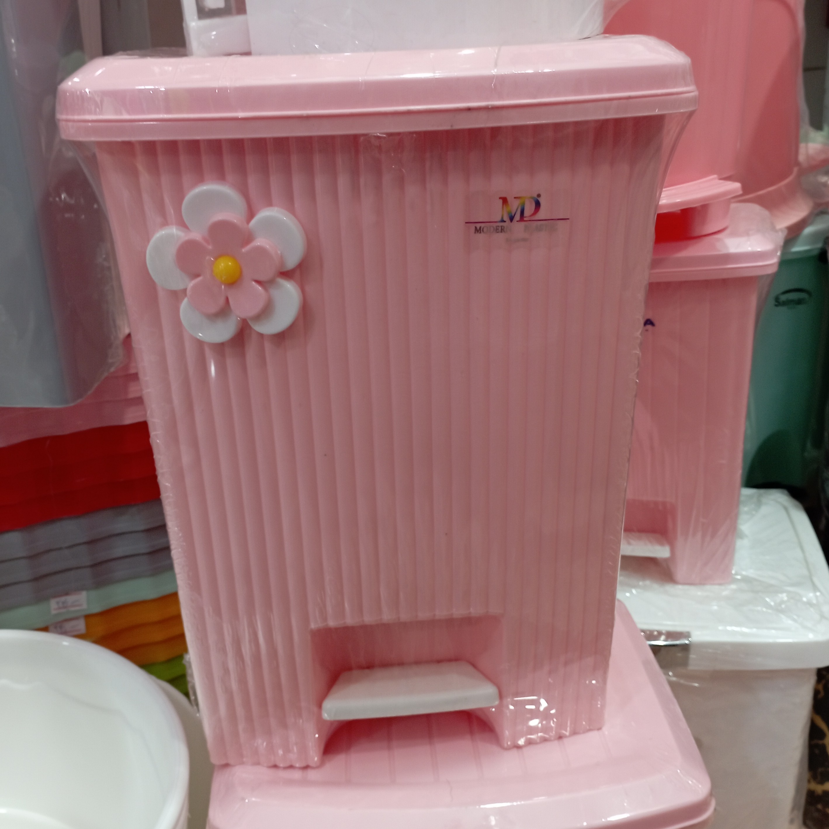 سطل پدالی گلدار متوسط مدرن سایز 2