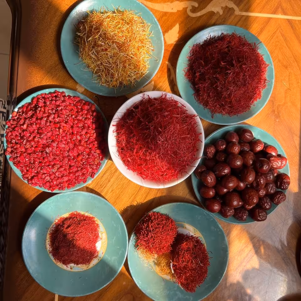 پک شماره یک زعفران نرمه  ریشه زعفران زرشک وعناب