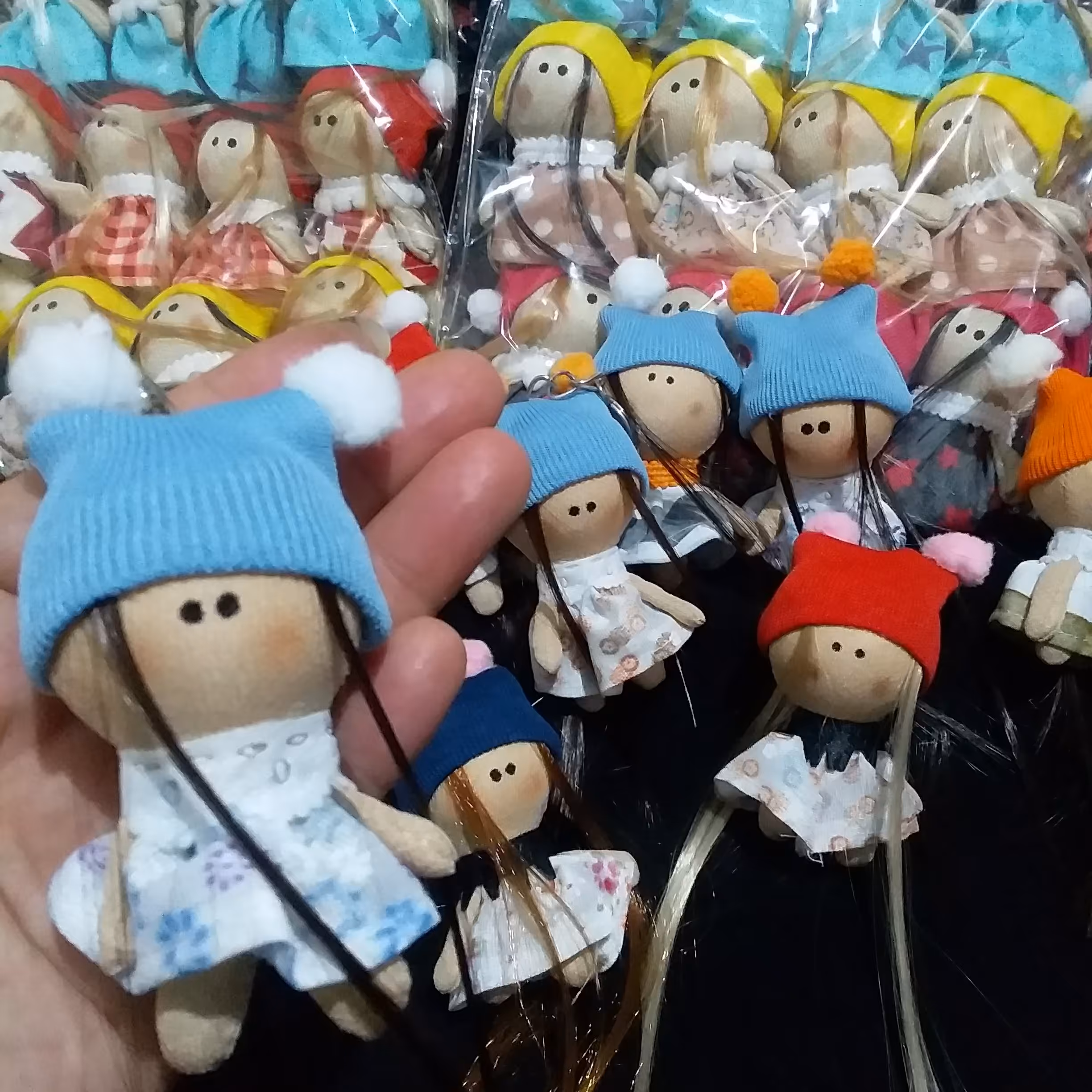 جاکلیدی عروسکی بسیار زیبا با دوخت تمیز  تنوع رنگی 