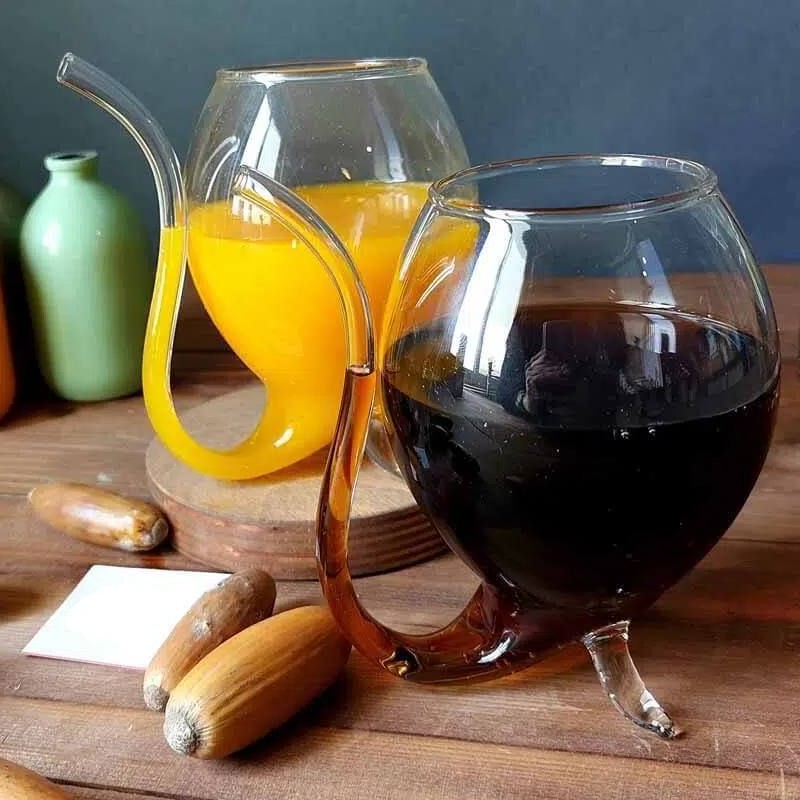 لیوان پیرکس نی دار