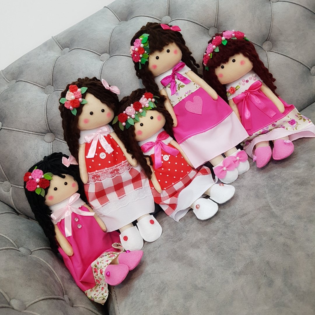 عروسک روسی زیبا