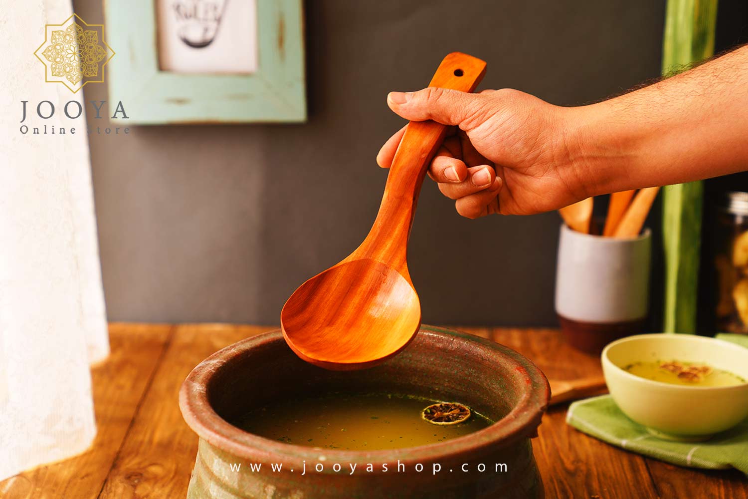 ملاقه چوبی مدل کاترین