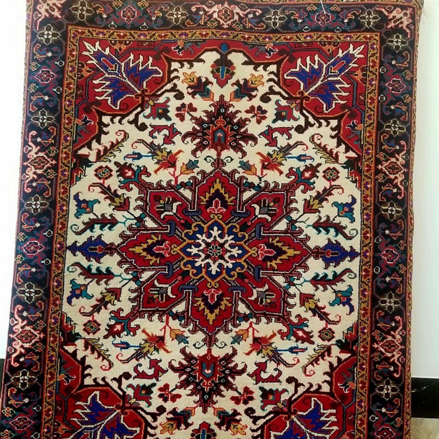 فرش دستبافت هریس بسیار ریز نقش بافت عالی درابعاد 200 در150