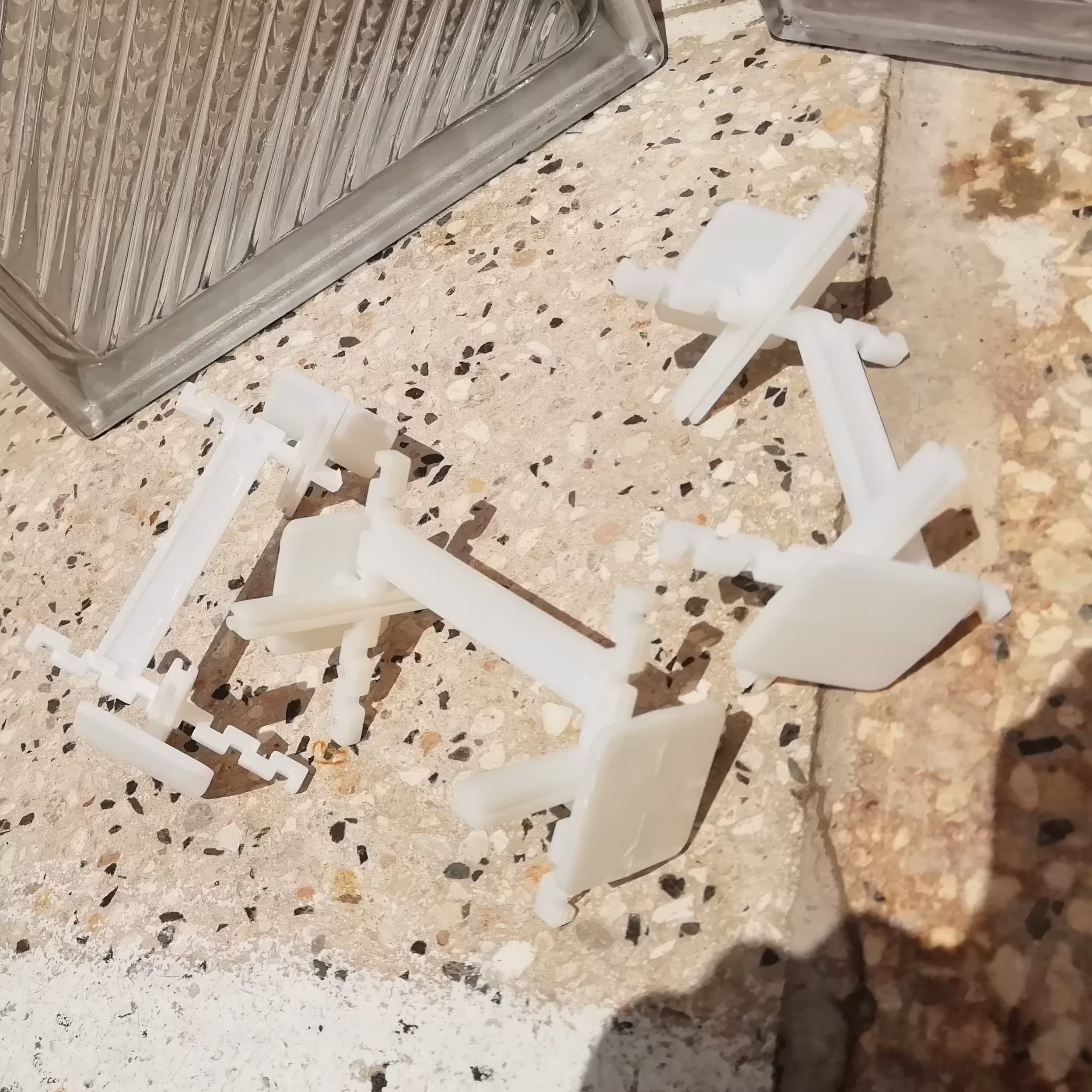 اسپیسر بلوک شیشه ای آذرخش 