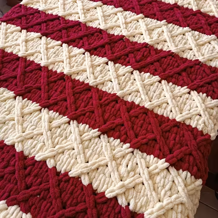 شال مبل  دو رنگ پافی مریم بانو ، طرح لوزی ، دستبافت ، شالمبل