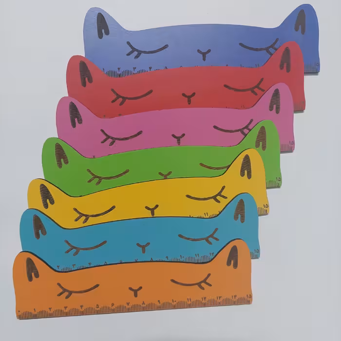 خط کش چوبی طرح گربه مناسب روز دانش آموز،جشن شکوفه ها،جشن الفبا،جشن قرآن و هدیه دانش آموزی پیش دبستانی و دبستان 