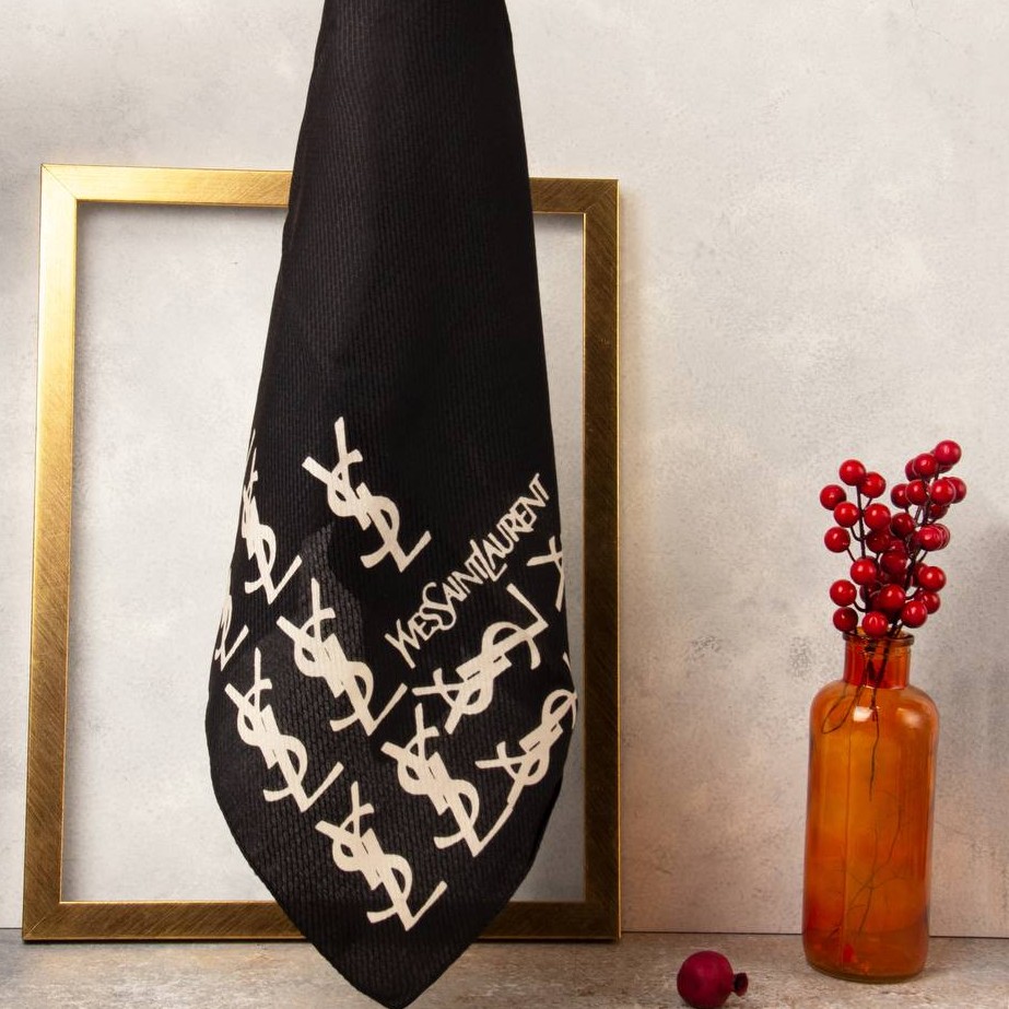 مینی اسکارف نخ ژاکارد زمینه مشکی سری اول