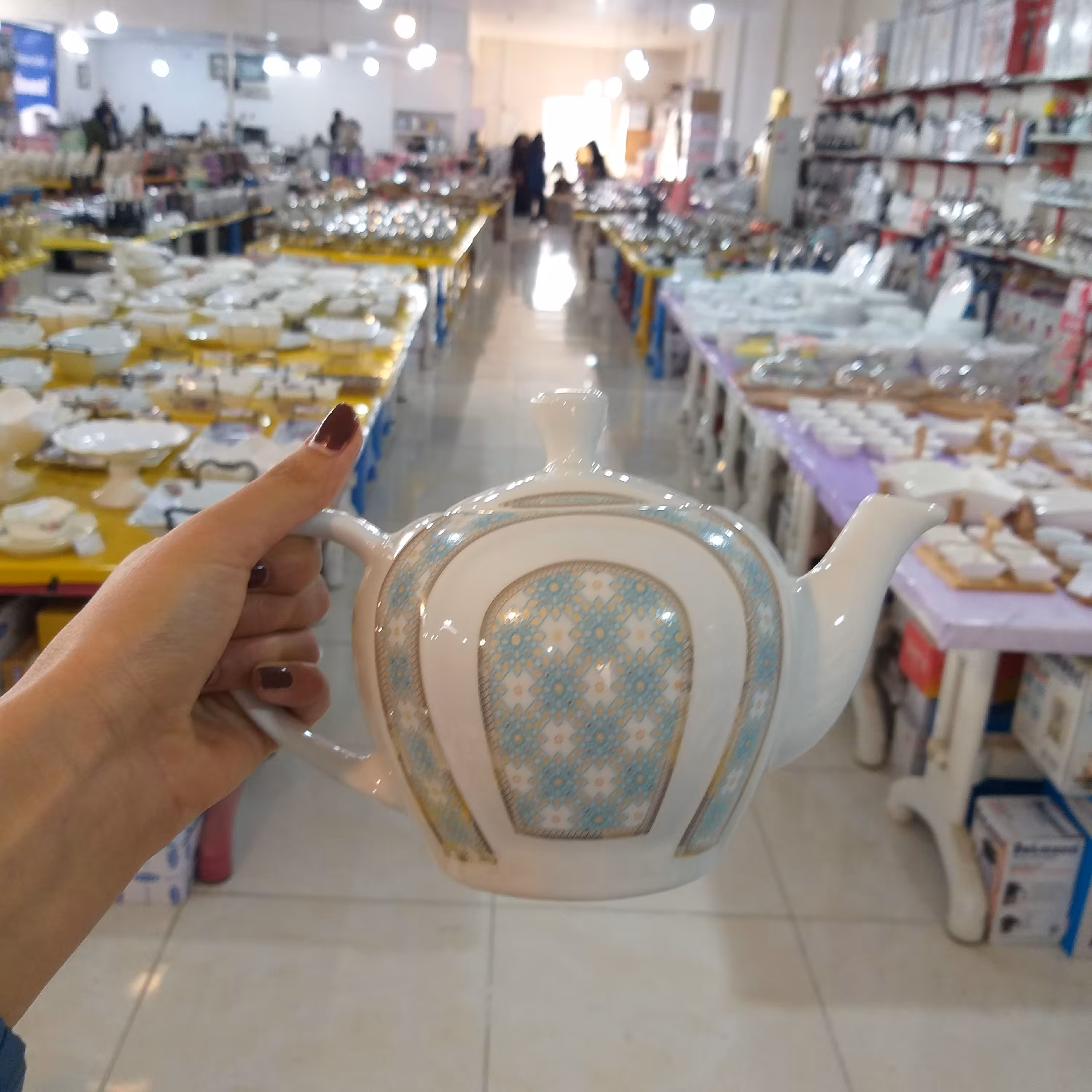 قوری چینی ستاره ای مدل دانوش فیروزه ای برند لورین سایز متوسط