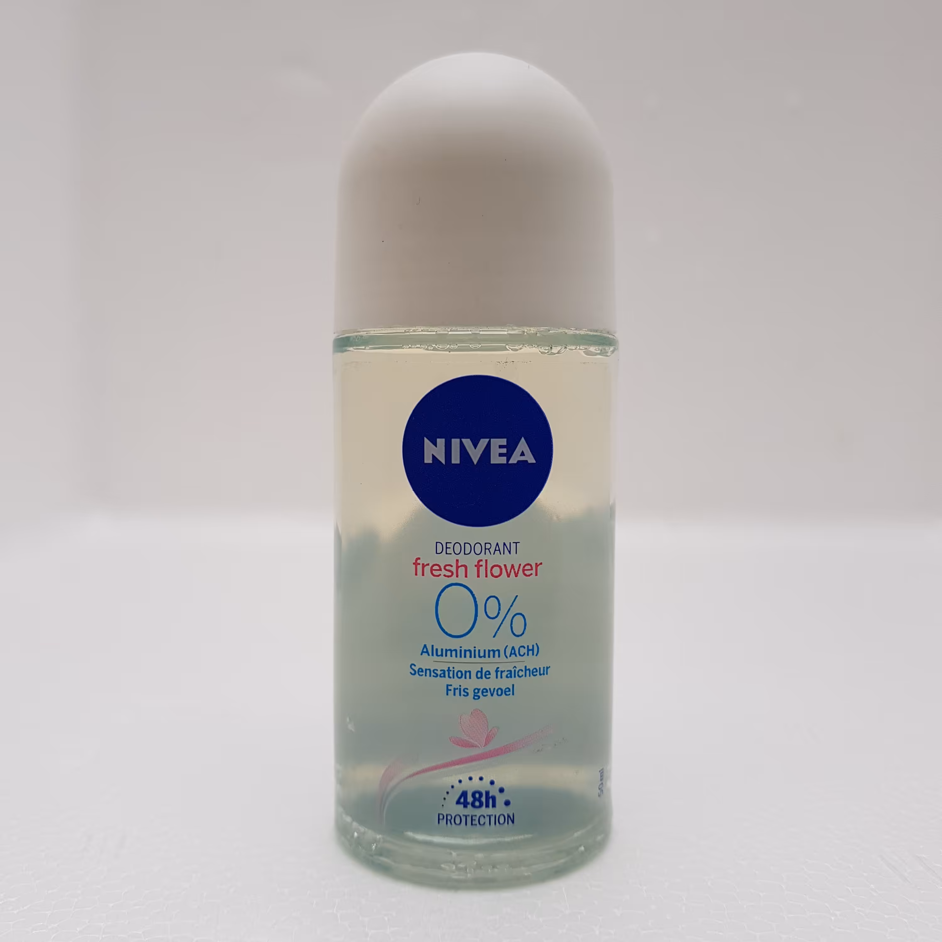 مام رول nivea fresh flower