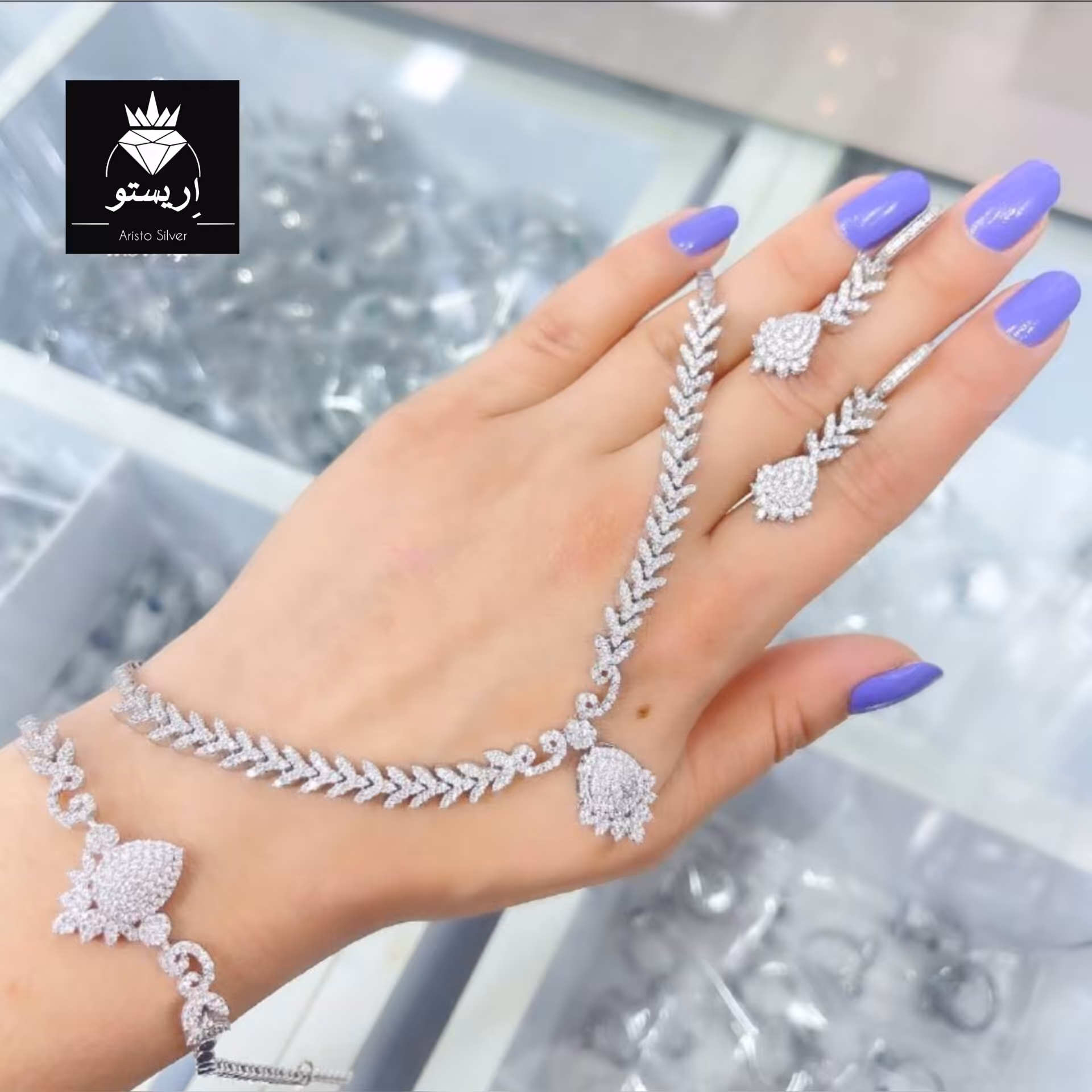 سرویس نقره  زنانه میکرو با عیار 925 و آبکاری طلاسفید بدون ریزش نگین دقیقا مشابه طلا