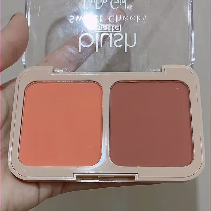 رژگونه دو قلو دودوگرل

دارای دو رنگ در هر پالت(روشن و تیره)
