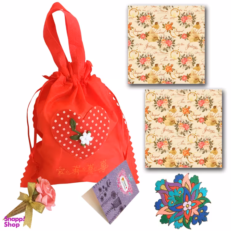 پک هدیه زیر لیوانی و گل سینه طرح فلورال کلاسیک رنگ کرم مجموعه 6 عددی