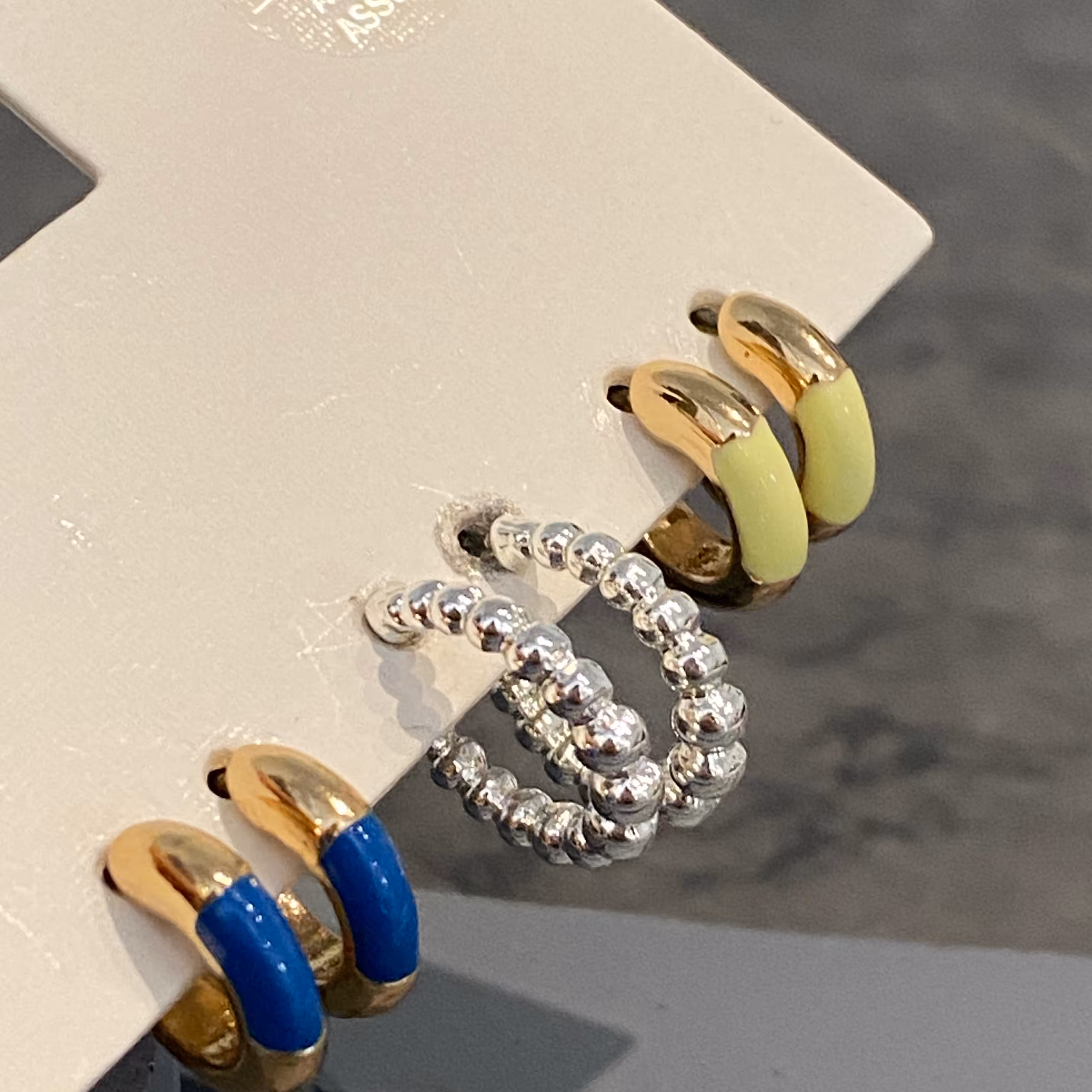 گوشواره میخی پک سه تایی گوشواره میخی  وارداتی بسیار خاص و زیبا برای کادو