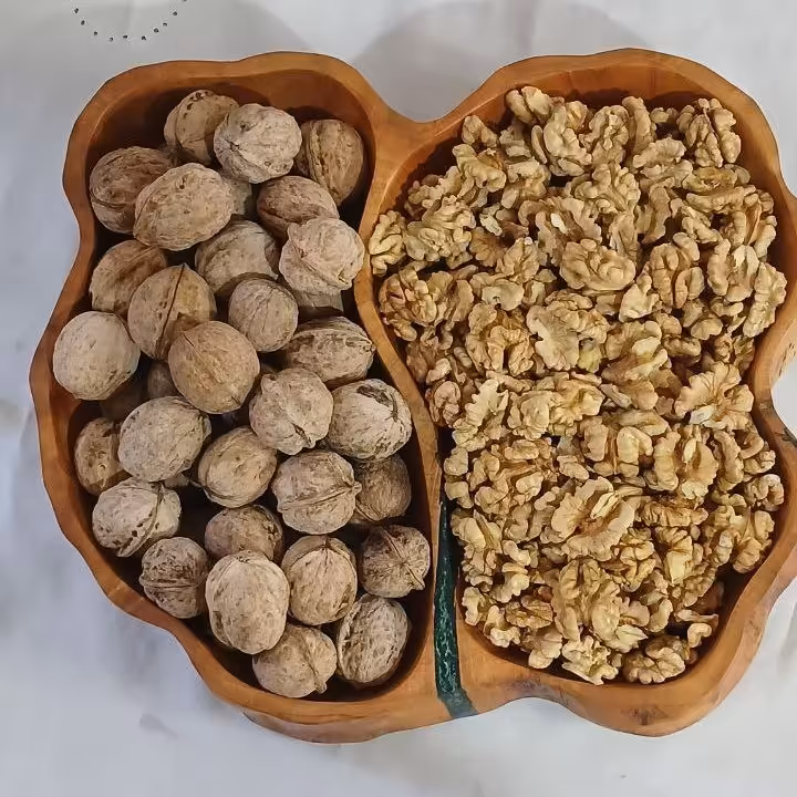 گردو تازه پوست کاغذی بروجرد مغز سفید 1403  پنج کیلویی