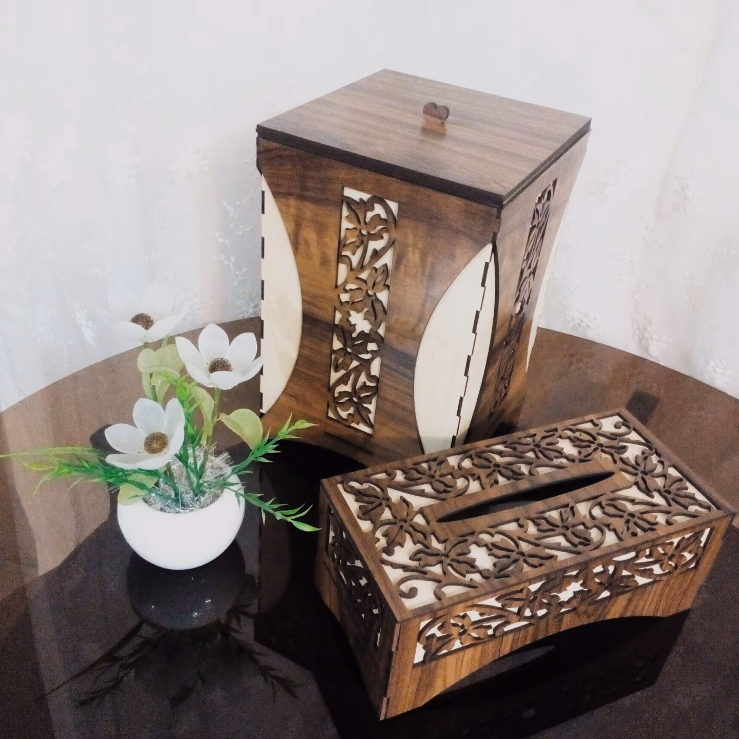 سطل و جادستمال کاغذی زیبا و دولایه با درب پوششی