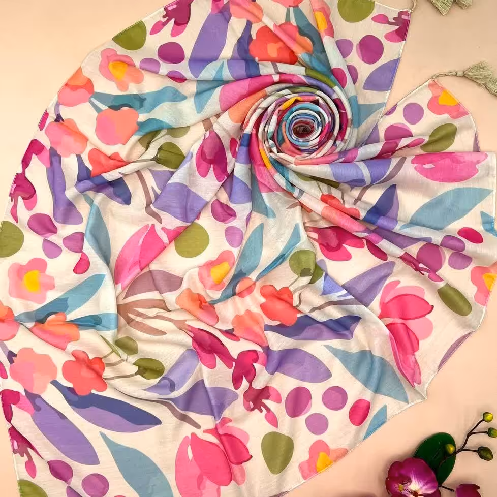 روسری نخی دارای رنگبندی