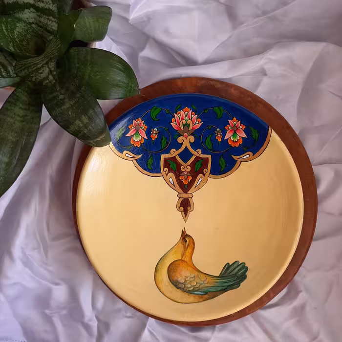 بشقاب دیوارکوب سفالی طرح  مرغک (پس کرایه)