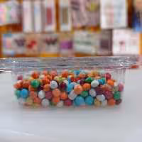 لوازم قنادی «اسمارتیز» ، تزئین کیک و شیرینی