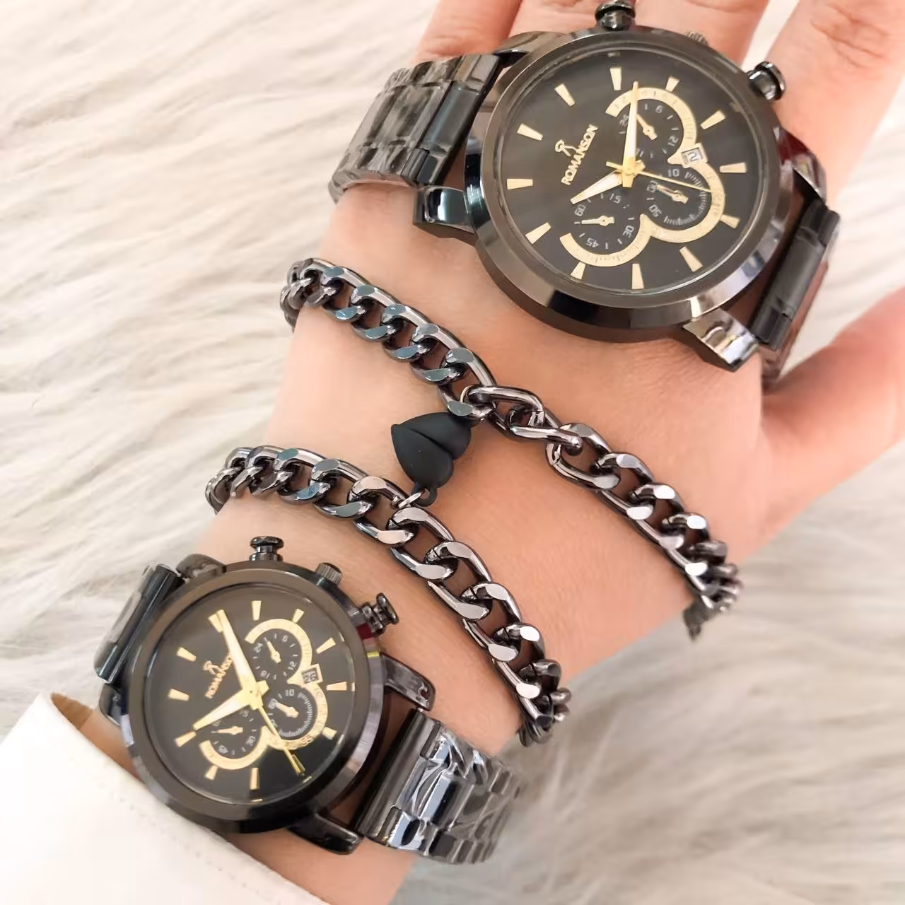 ست ساعت و دستبند مردانه و زنانه رومانسون بند استیل مشکی و صفحه مشکی دارای جعبه چوبی و کارت ضمانت