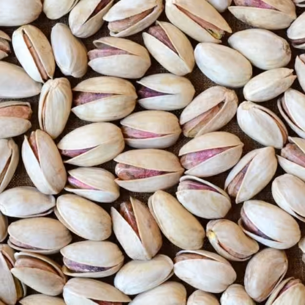 پسته احمد آقایی شور  تمام خندان بسته بندی یک کیلویی برداشت مهر 1402