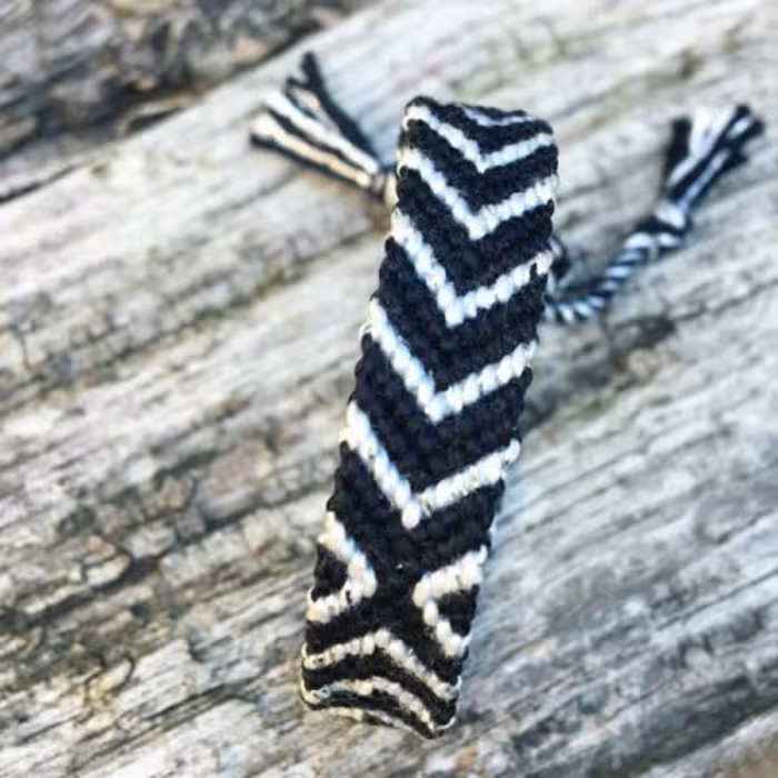 دستبند دوستی طرح هفت هشتی جدید کد 97