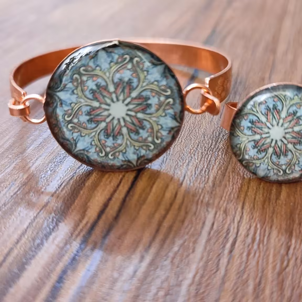 دستبند و انگشتر مسی مدل ساعتی طرح ماندالای سبز