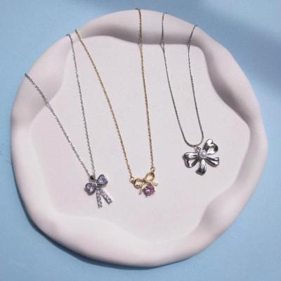 گردنبند طرح پاپیون