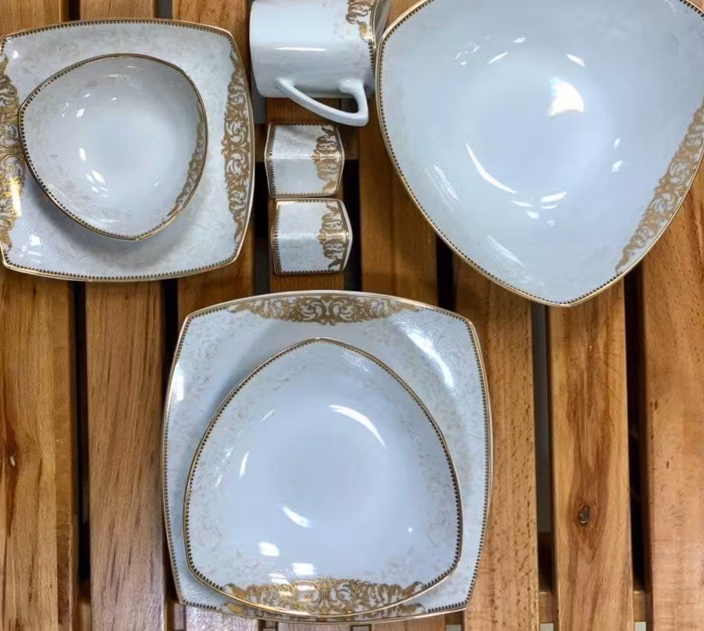 سرویس چینی 105 پارچه پردیس کاشان اسپرینگ طرح شکیبا