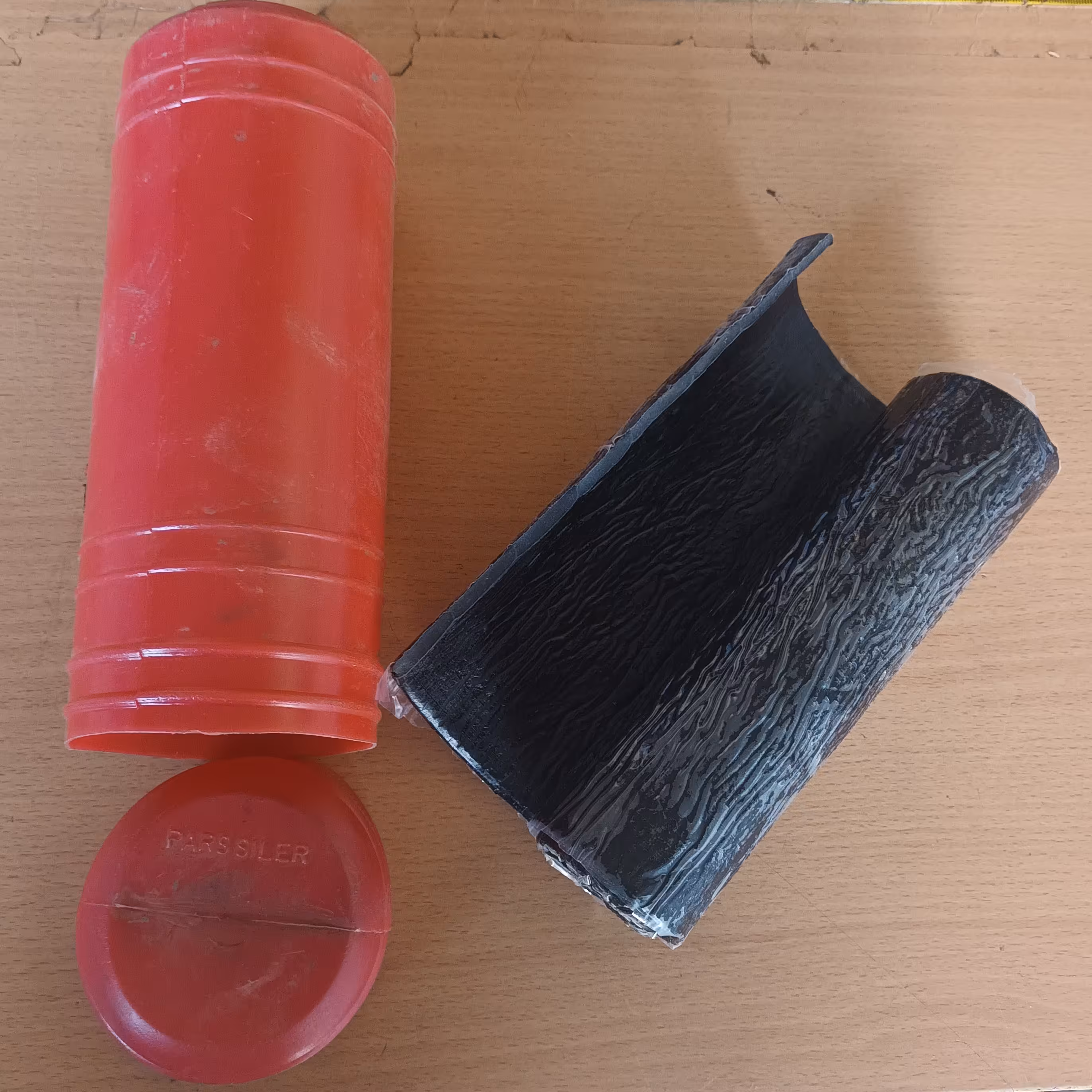 چسپ لاستیک و تیوپ