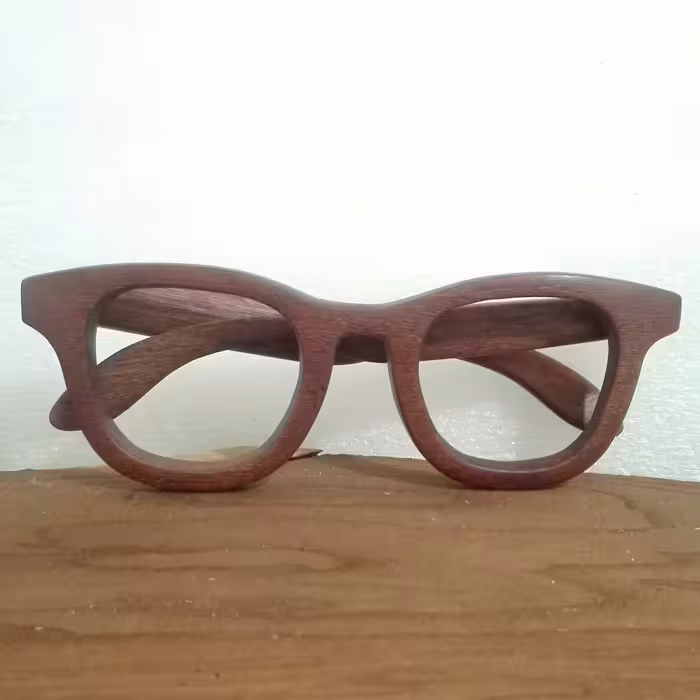 عینک چوبی دستساز