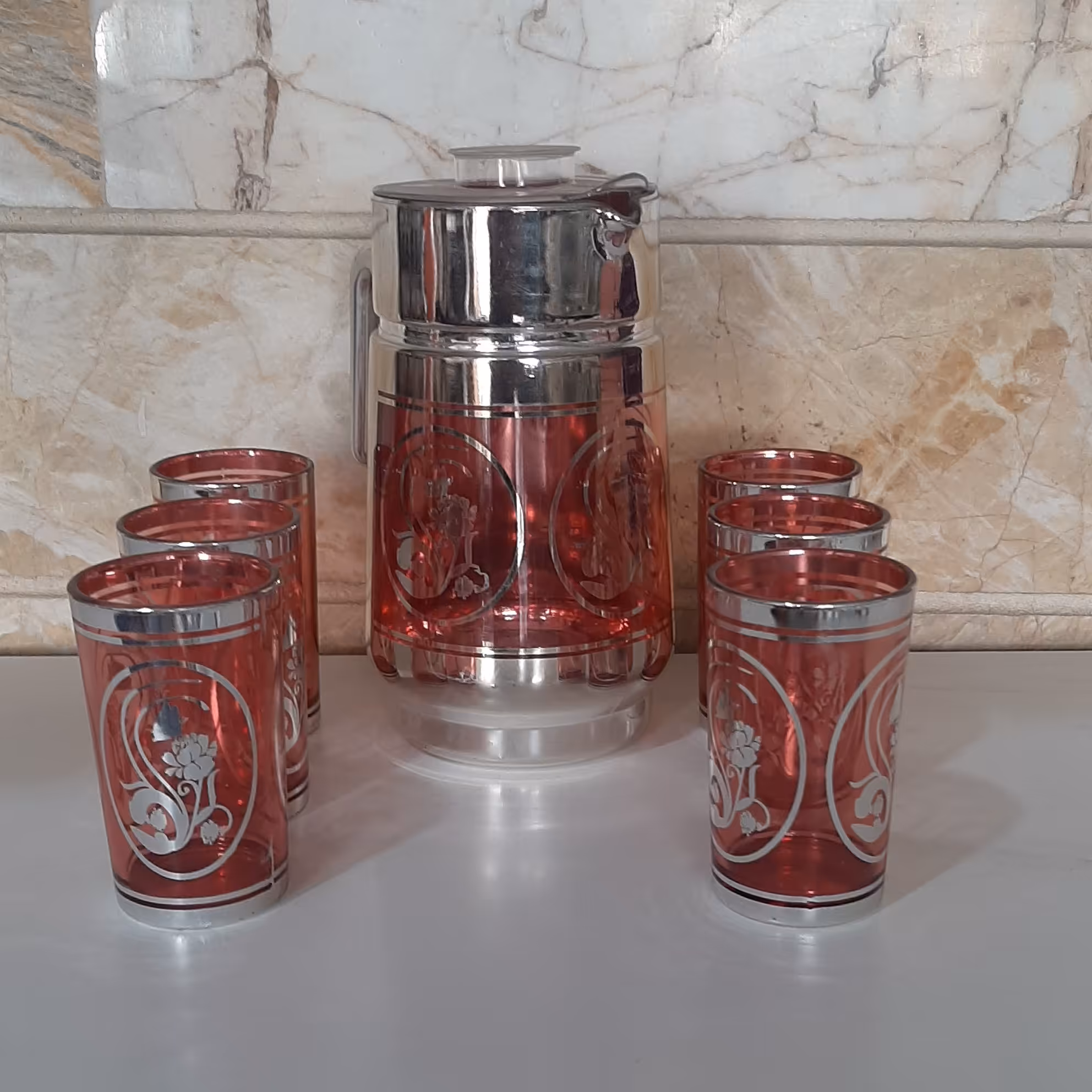 پارچ و لیوان رنگی رنگ ثابت محصول کشور چین کیفیت درجه یک 