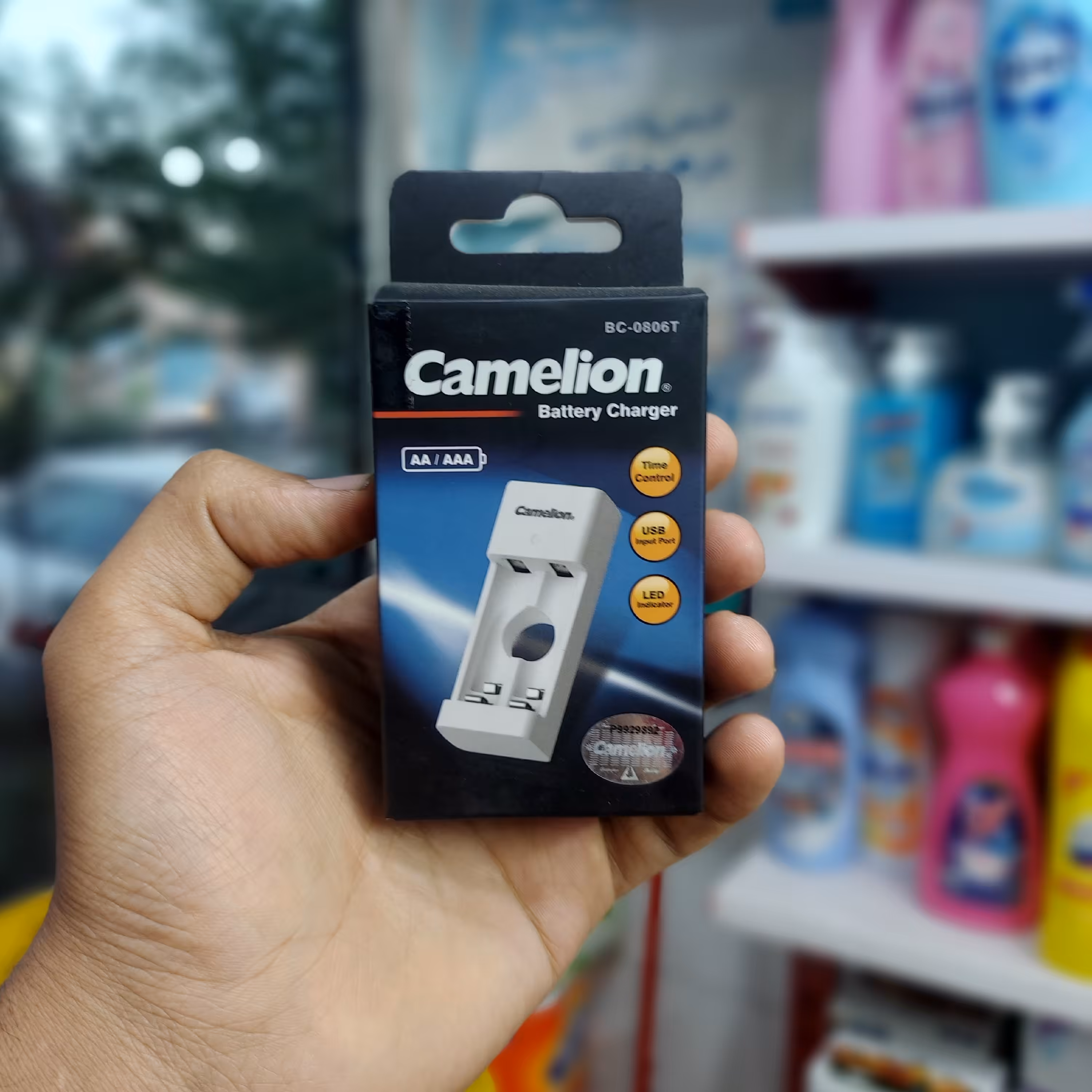 شارژر باتری قلم و نیم قلمی کملیون مدل 806