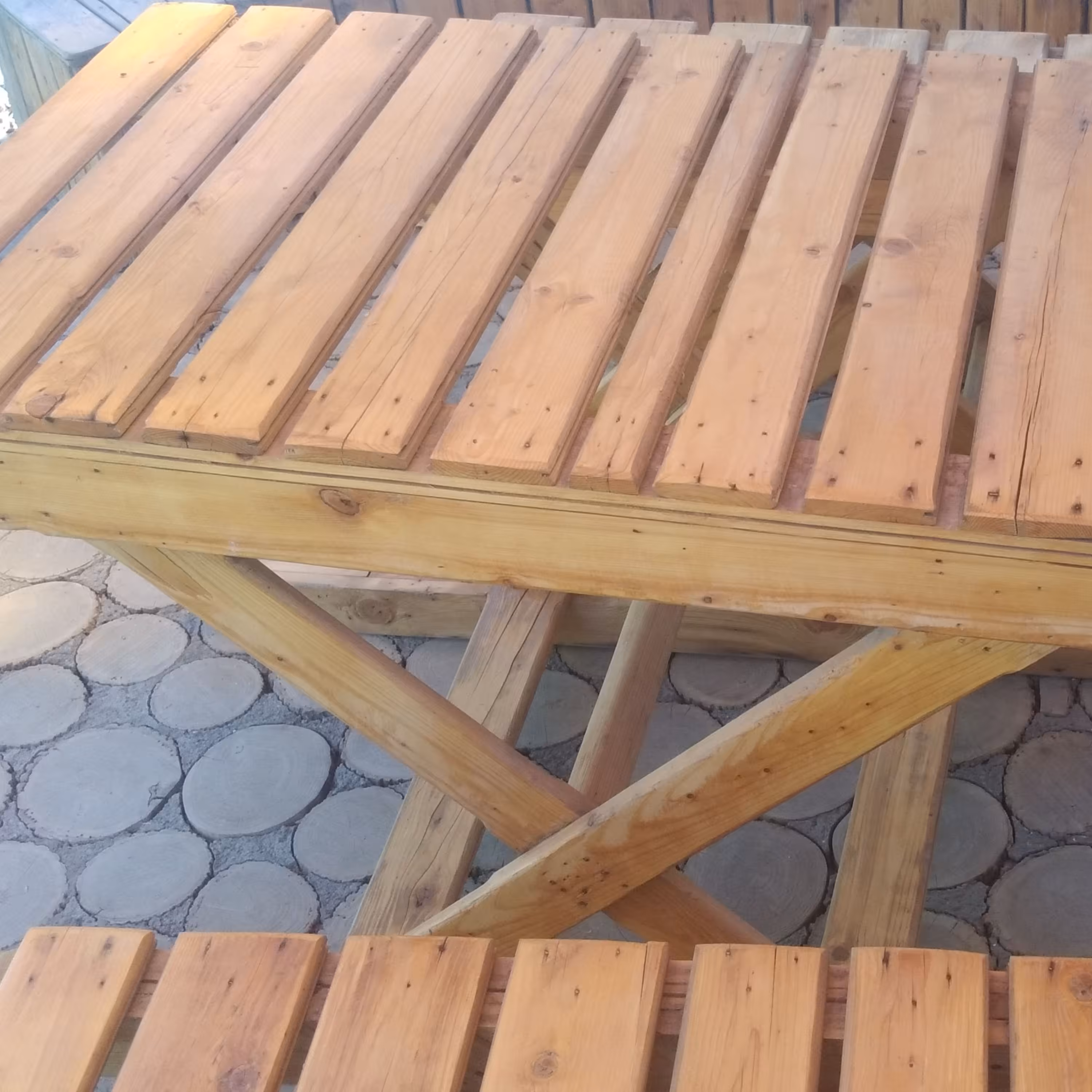 میز و نیمکت طرح مدرن 