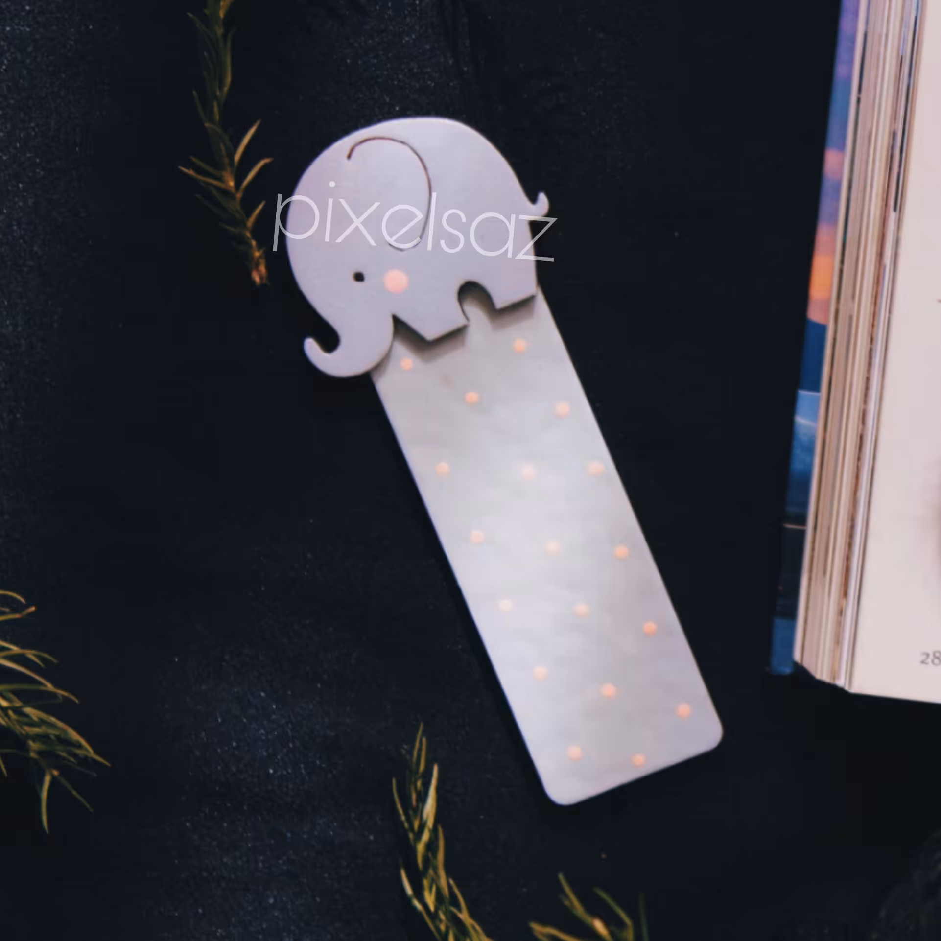 بوکمارک طرح فیل پیکسل ساز/جنس چوبی و نقاشی شده/طول13سانت/مناسب برای نشان گذاری صفحات کتاب