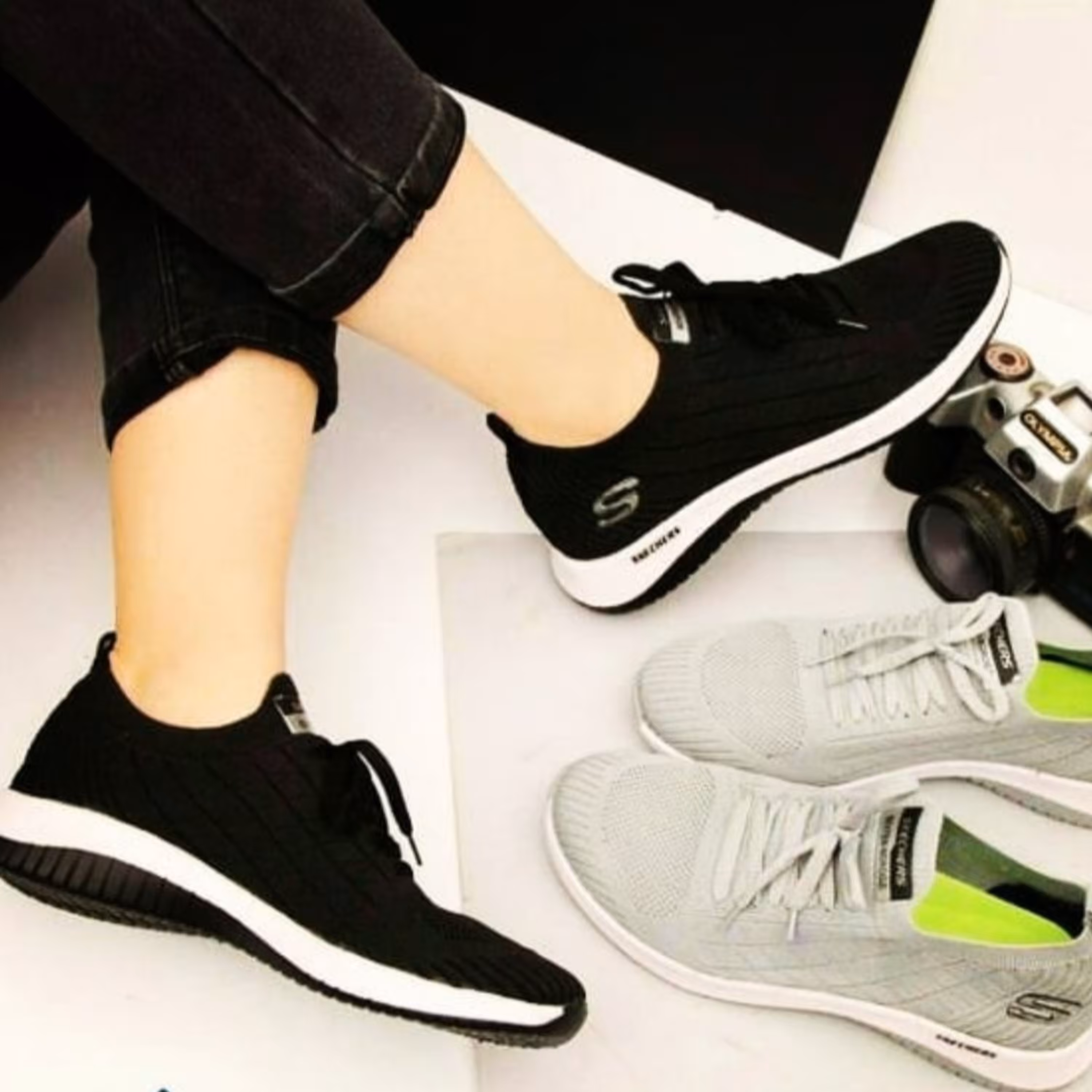 کتانی اسکیچرز از سایز 37 تا 40 رنگ های مشکی و سفید و طوسی 