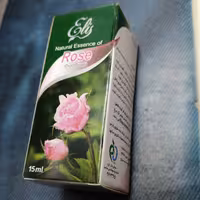 اسانس طبیعی گل سرخ