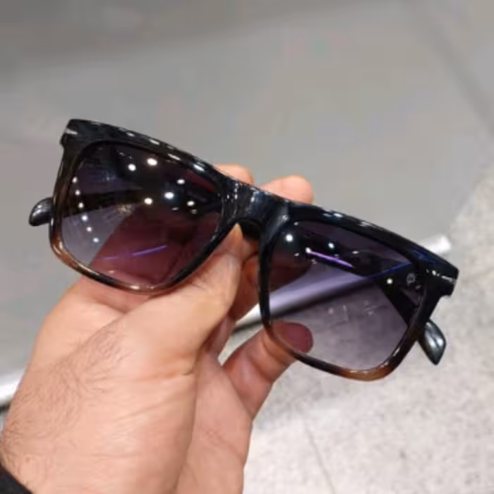 عینک آفتابی مردانه مارک دیوید بکهام عدسی یووی استاندارد رنگ مشکی هایلایت 