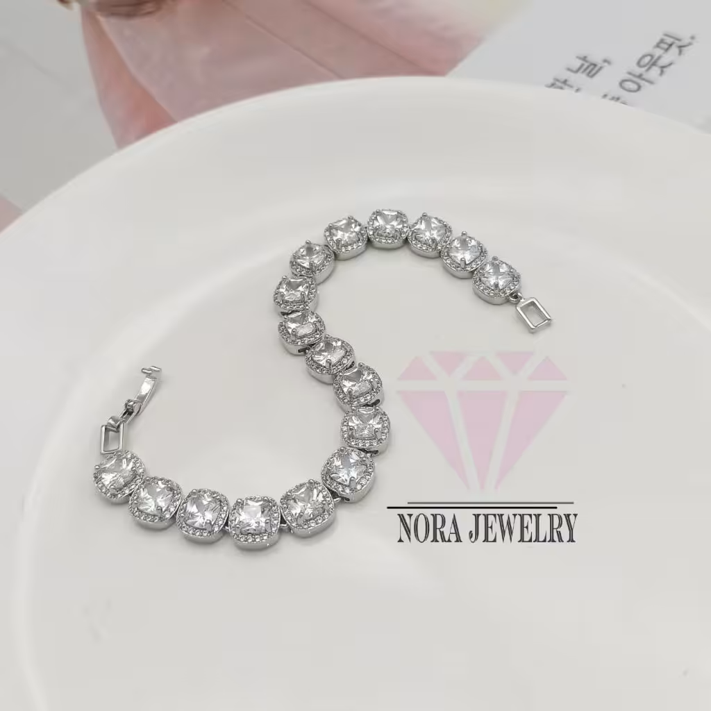 دستبند نگین درشت