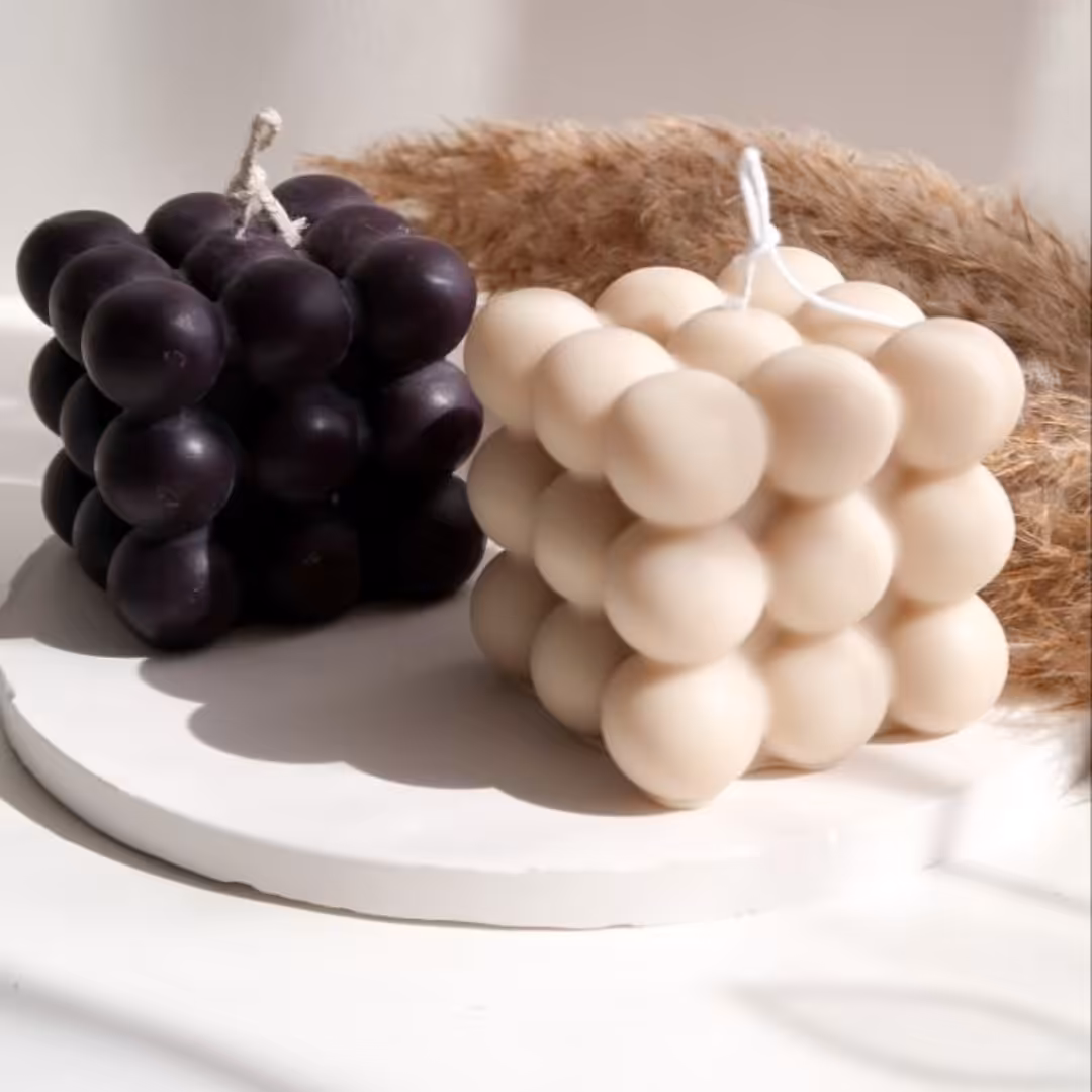 شمع روبیک در سایز  بزرگ و با 9 عدد خانه. به صورت تک رنگ و د. دو نمونه سیاه و سفید