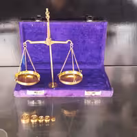 ترازو برنز 20 گرمی جعبه مخملی