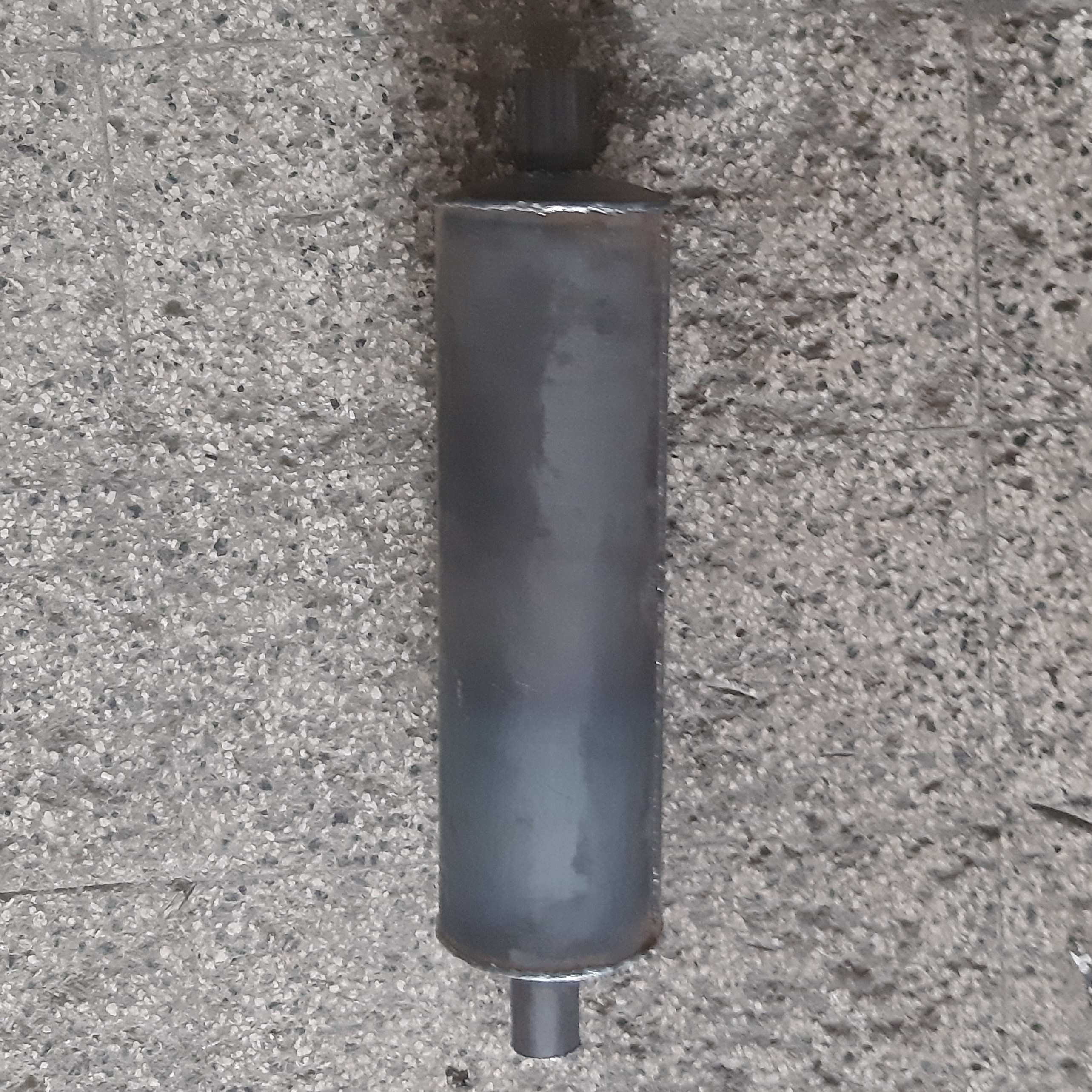 منبع اگزوز میانی نیسان تو خالی دست ساز ورق 2 با صدای دلنواز برای نیسان سواران(هزینه ارسال بر عهده خریدار هنگام تحویل)