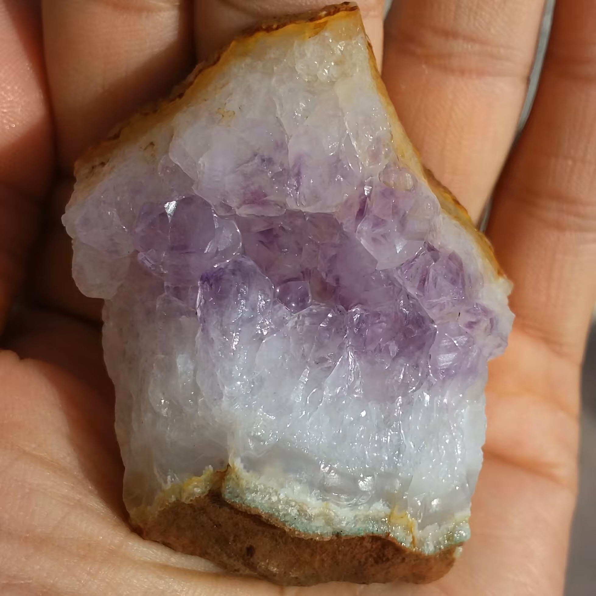 سنگ راف آمیتیس بلور درشت پر رنگ بسیااار زیبا دیدنی کاملا طبیعی شاهکار خلقت خااا اص